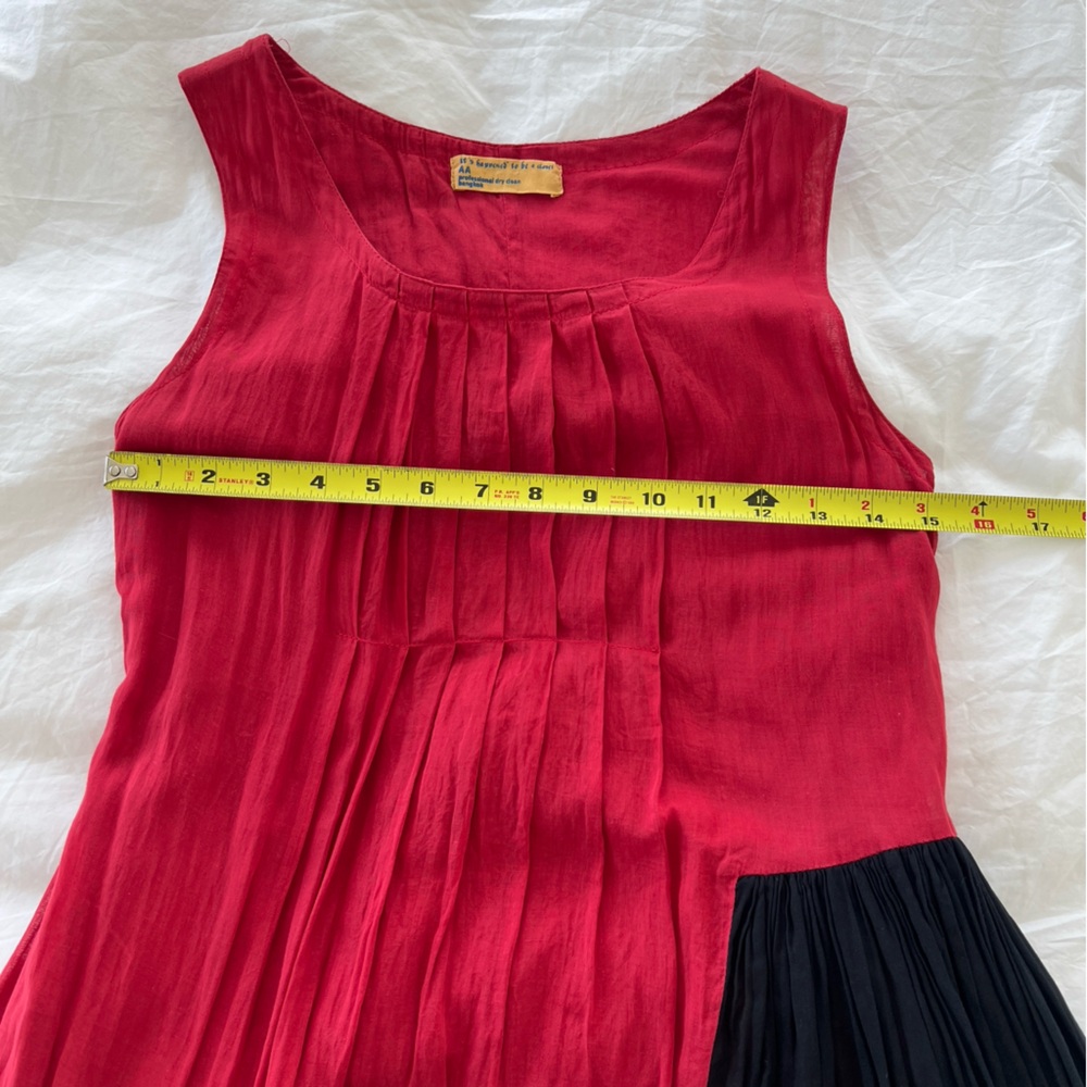 It’s Happened To Be A Closet. Summer midi dress. XS